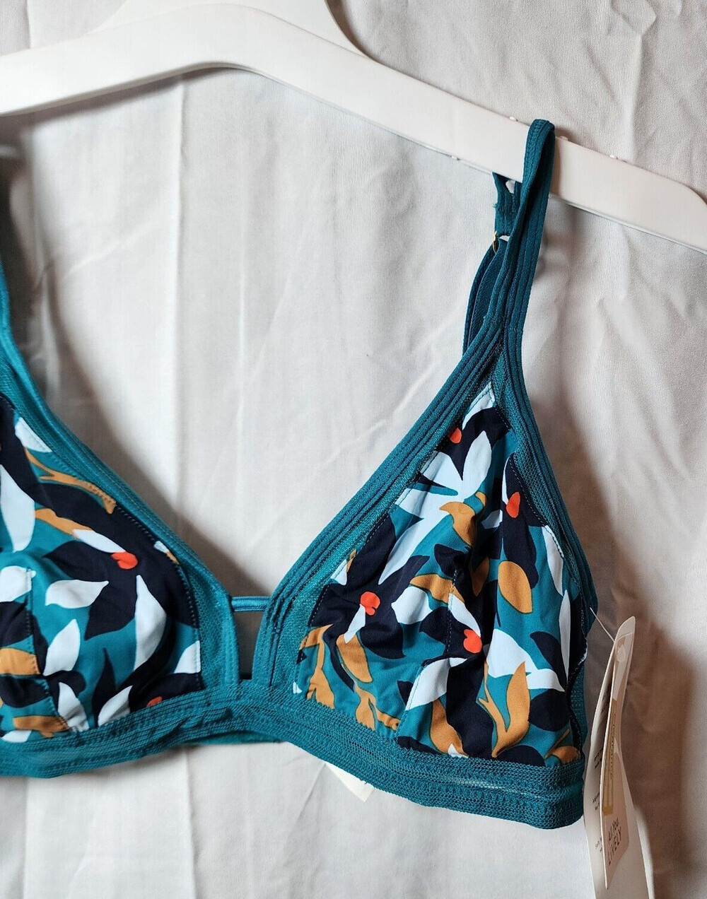 New Lively Women's Multicolor Wireless Semi Sheer Bra Adjustable Straps Size S - Picture 2 of 5